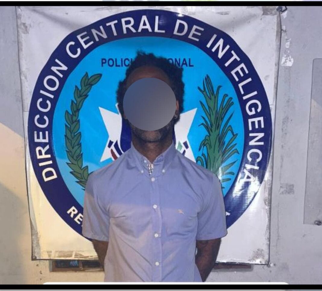 La Policía Nacional apresa hombre que amenazaba con atacar el sistema del Metro de Santo Domingo difundido mediante una publicación