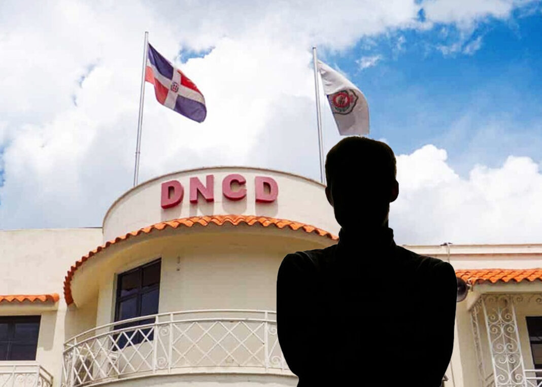 Un aspirante a agente de la DNCD fallece durante entrenamiento luego de sufrir un desmayo Un aspirante a agente de la DNCD fallece durante entrenamiento luego de sufrir un desmayo