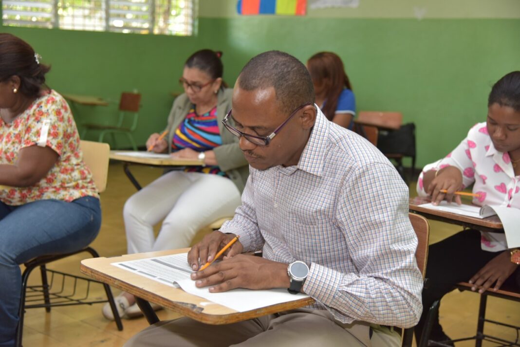 Según Educación RD cuenta con 192 mil docentes calificados Según Educación RD cuenta con 192 mil docentes calificados