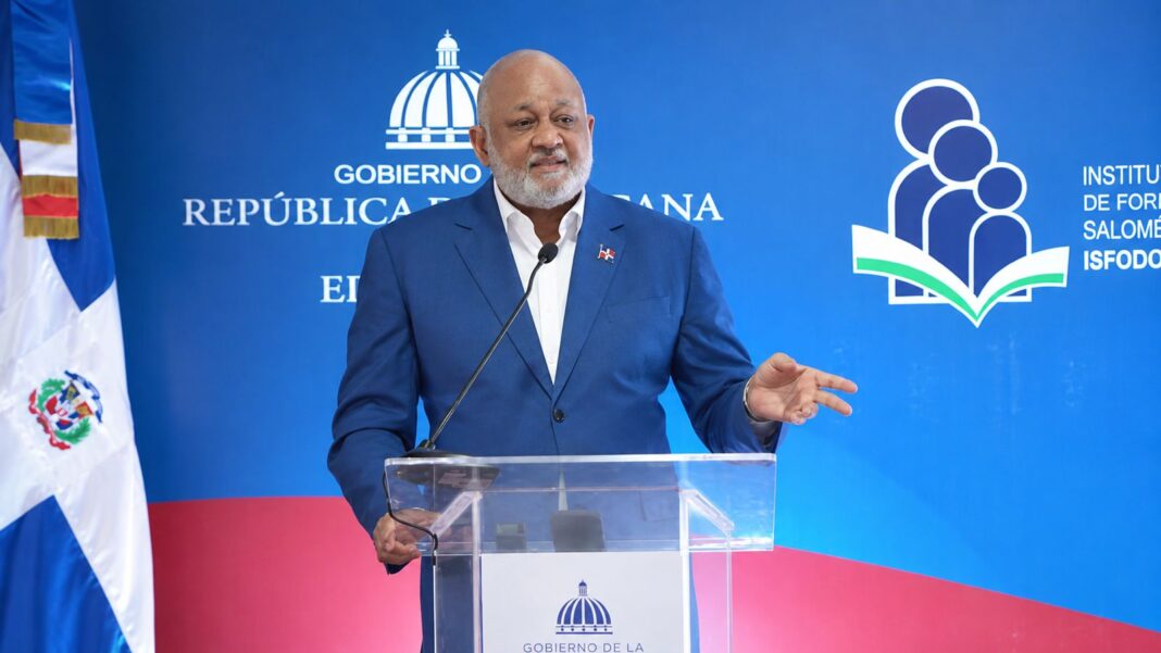 Auditoría de la Cámara de Cuentas no encontró irregularidades en la gestión de Roberto Fulcar al frente del MINERD. Auditoría de la Cámara de Cuentas no encontró irregularidades en la gestión de Roberto Fulcar al frente del MINERD.